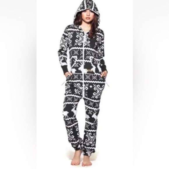 Onepiece Holiday Reindeer Onsie NWOT - Picture 13 of 16